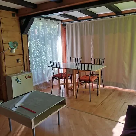 شقة Chalet Alpine *